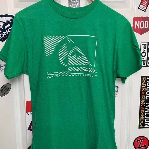 Quiksilver Other - Green Quiksilver logo tee shirt Quiksilver Other - Green Quiksilver logo tee shirt